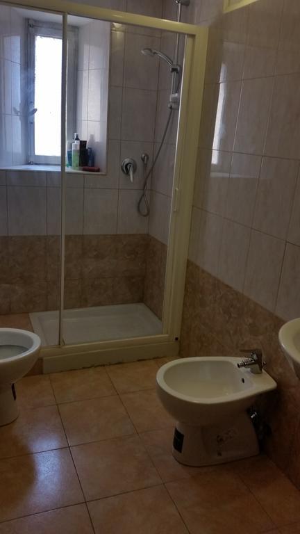 Pensión Ava 3*
